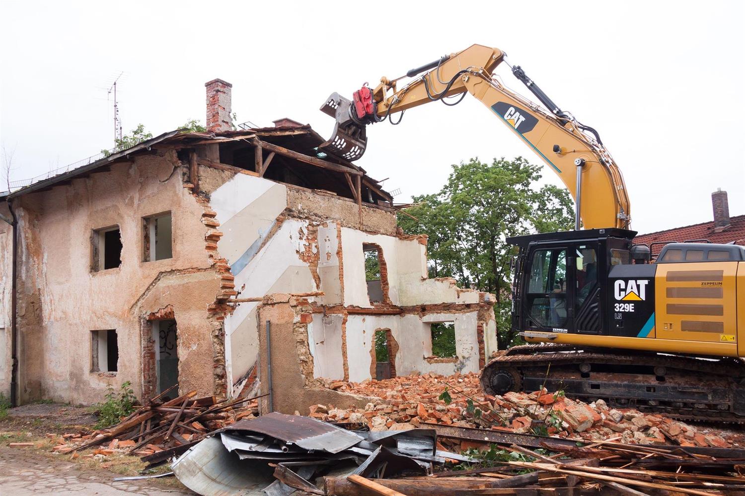 <span>Notizie</span>Abuso edilizio in condominio, il Comune può scegliere tra multa e demolizione?