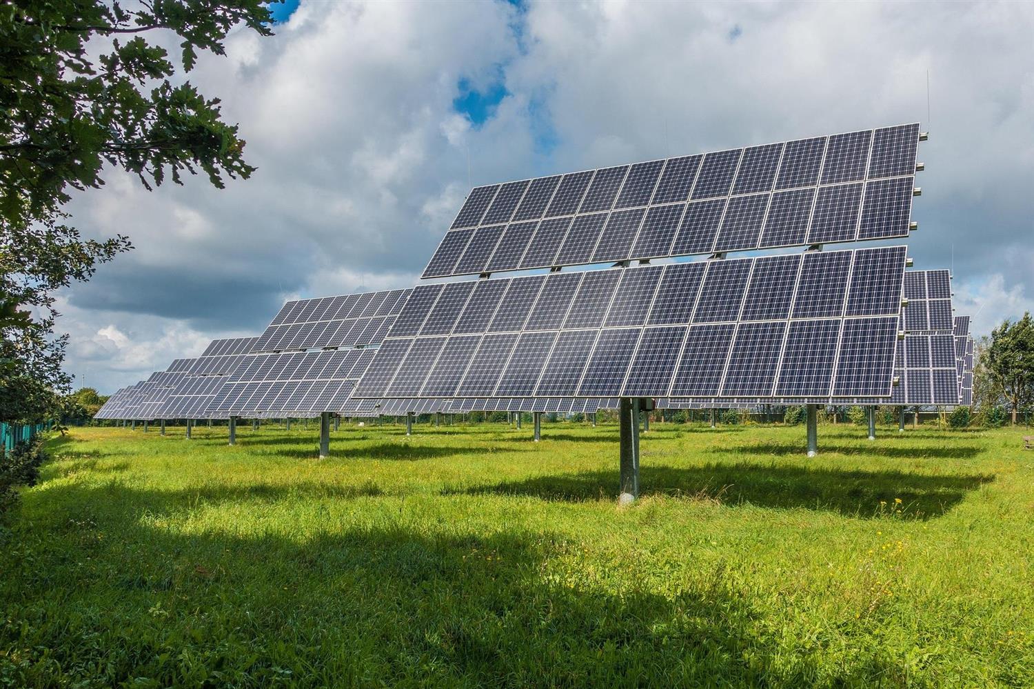 <span>Notizie</span>Aree idonee al fotovoltaico, il Comune può introdurre dei limiti?